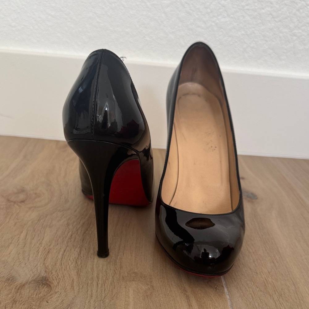 Christian Louboutin Black Patent 100 mm Pumps - Women's Classic Stiletto- 39